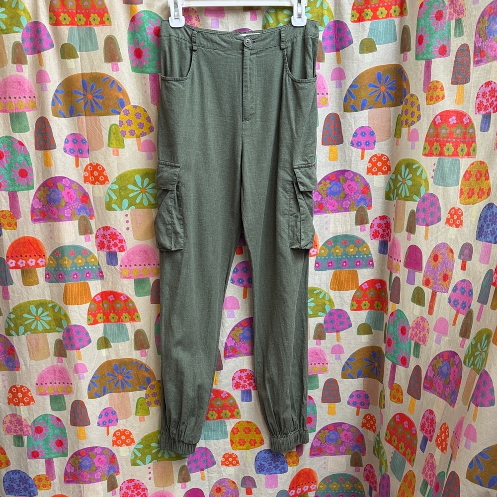 Mahina Linen/Rayon Cargo Pants. Small